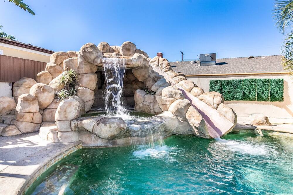 Photo of Outdoor in Valley Glen