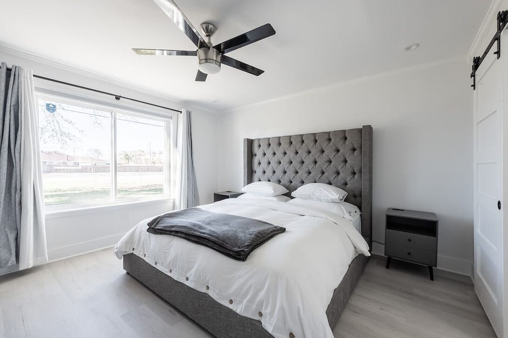Photo of Bedroom in Kenner - Louis Armstrong International Airport