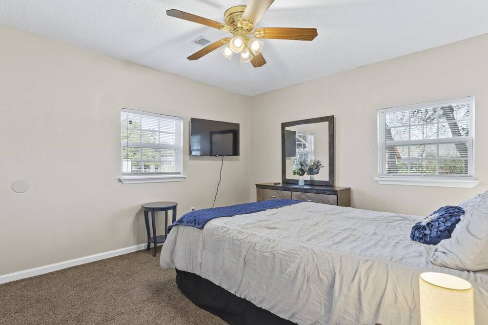 Photo of Bedroom in Gulfport