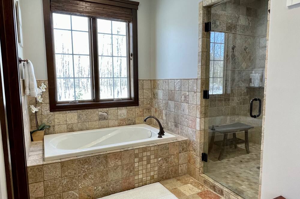 Photo of Bathroom in Biwabik
