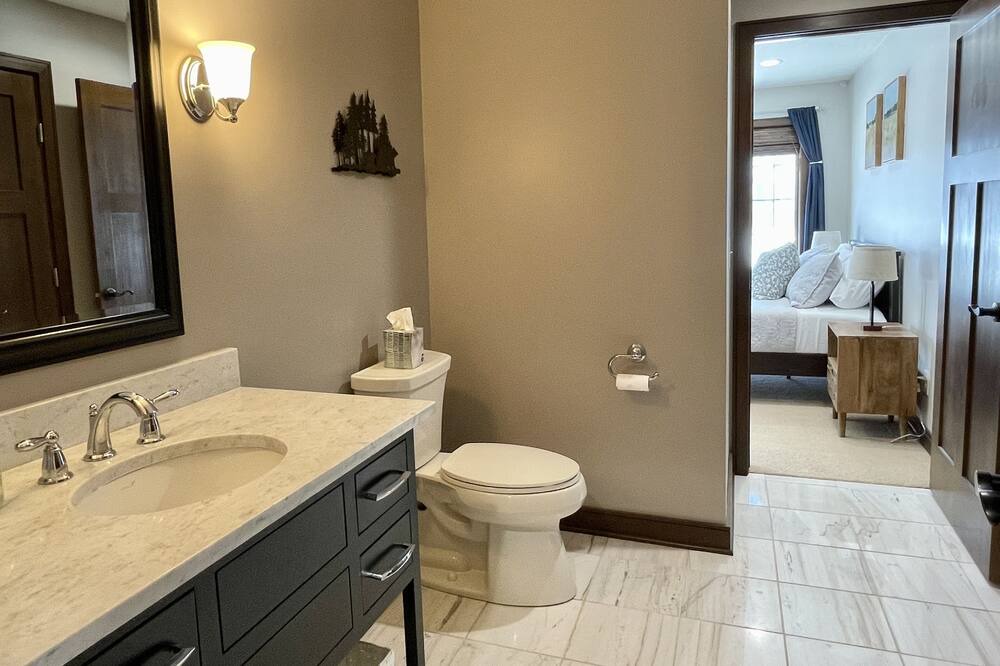 Photo of Bathroom in Biwabik