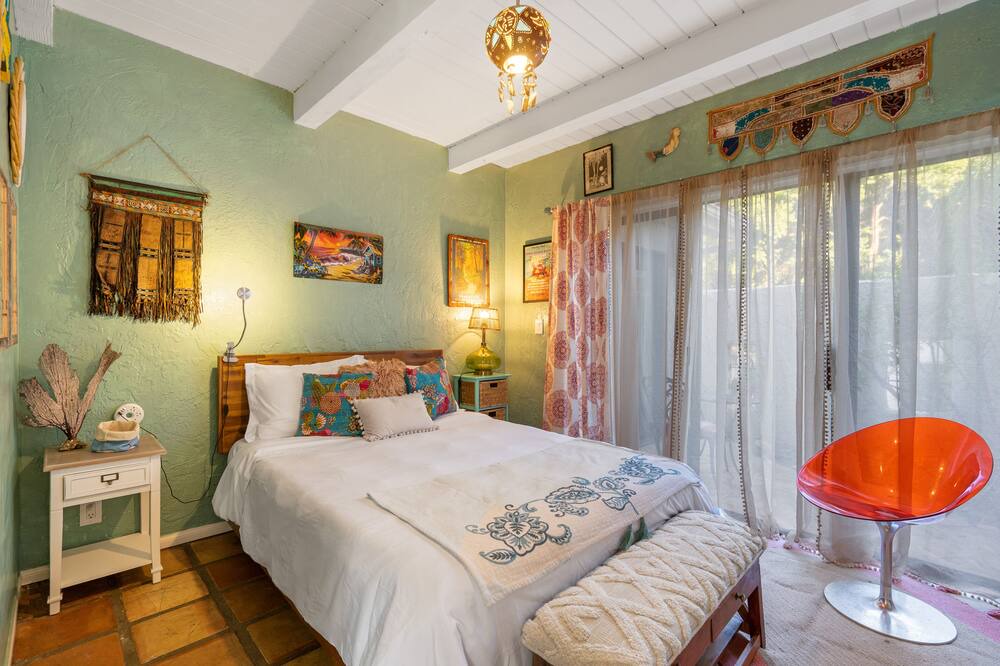 Photo of Bedroom in Calabasas