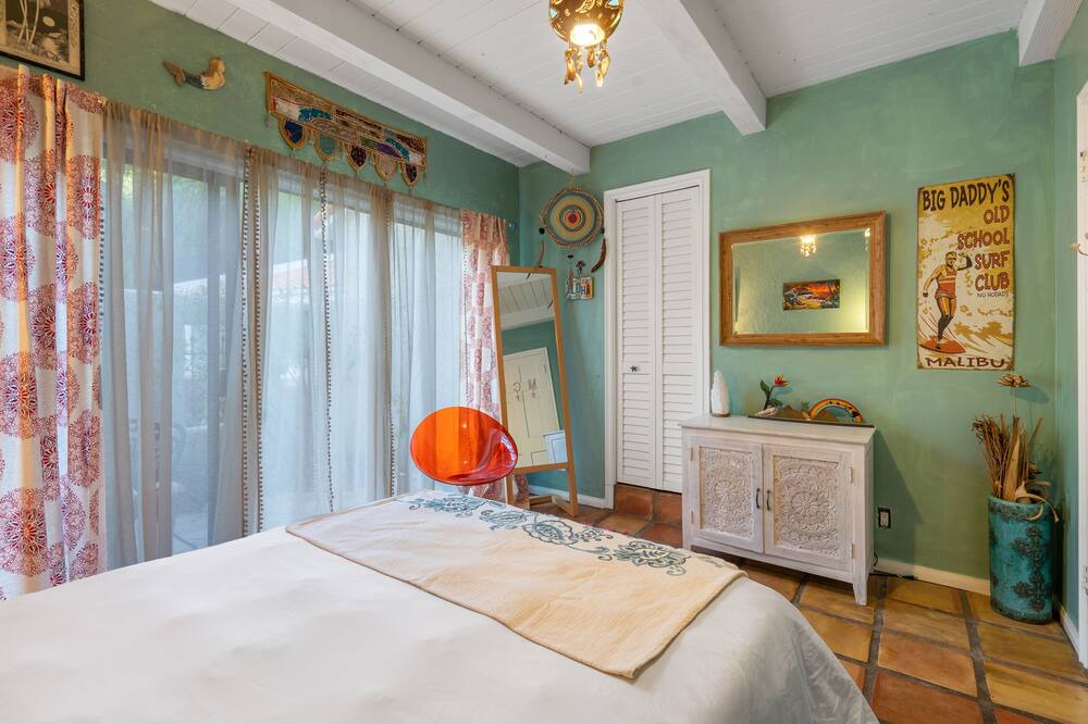 Photo of Bedroom in Calabasas