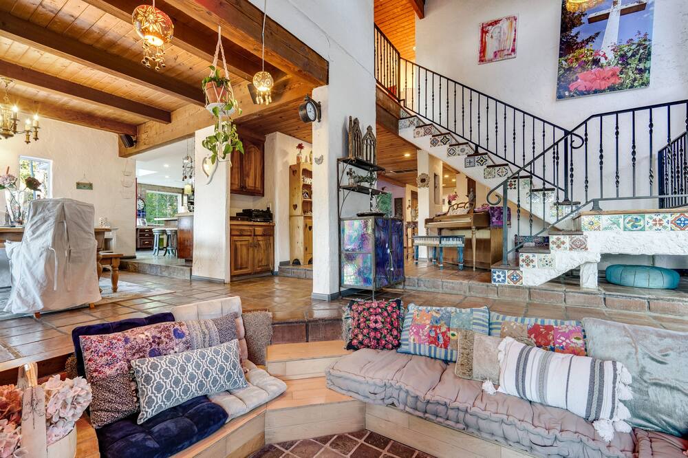 Photo of Others in Calabasas