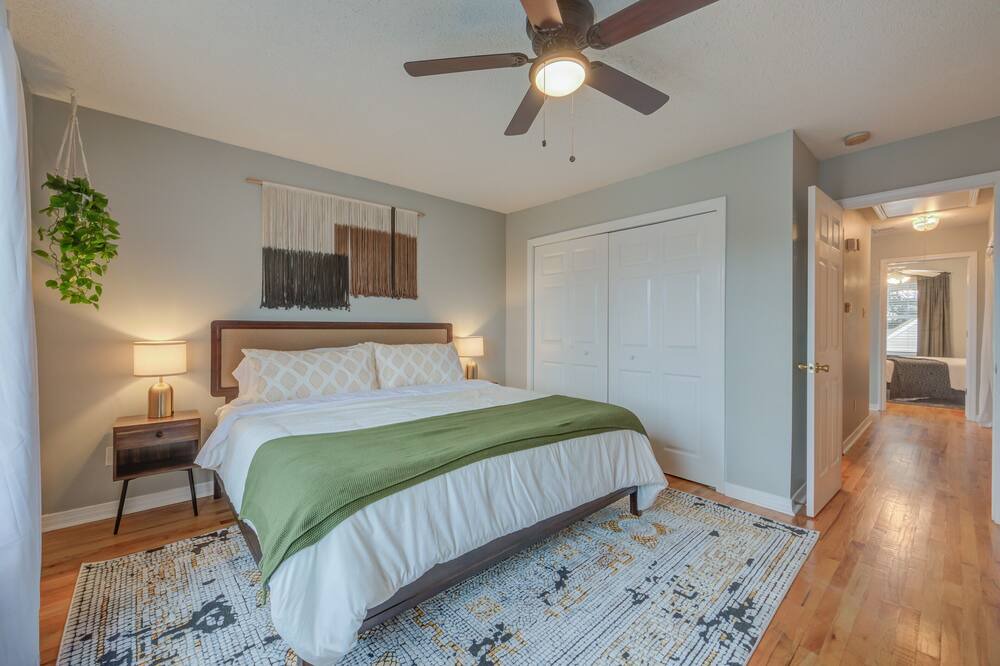 Photo of Bedroom in Touro
