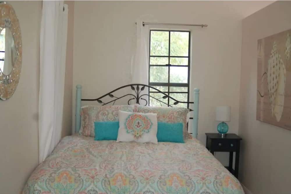 Photo of Bedroom in Oak Park