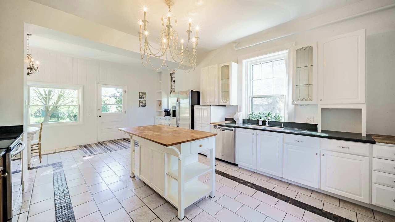 Photo of Kitchen in Round Hill