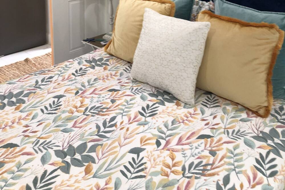 Photo of Bedroom in Parkville