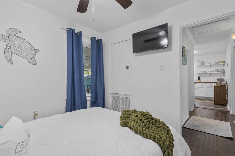 Photo of Bedroom in Long Beach