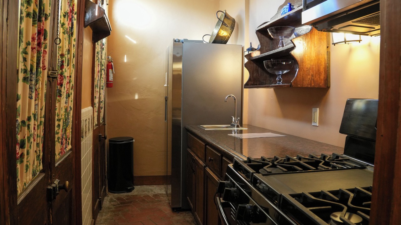 Photo of Kitchen in French Quarter