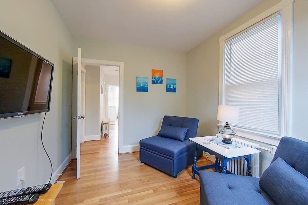 Photo of Bedroom in Yachting Village
