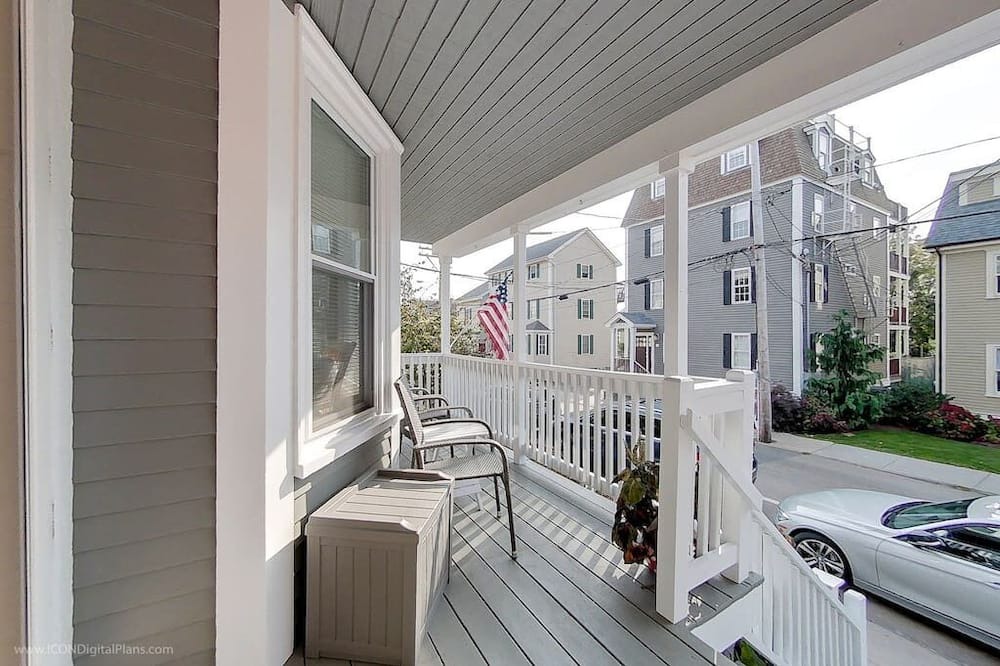 Photo of Outdoor in Yachting Village