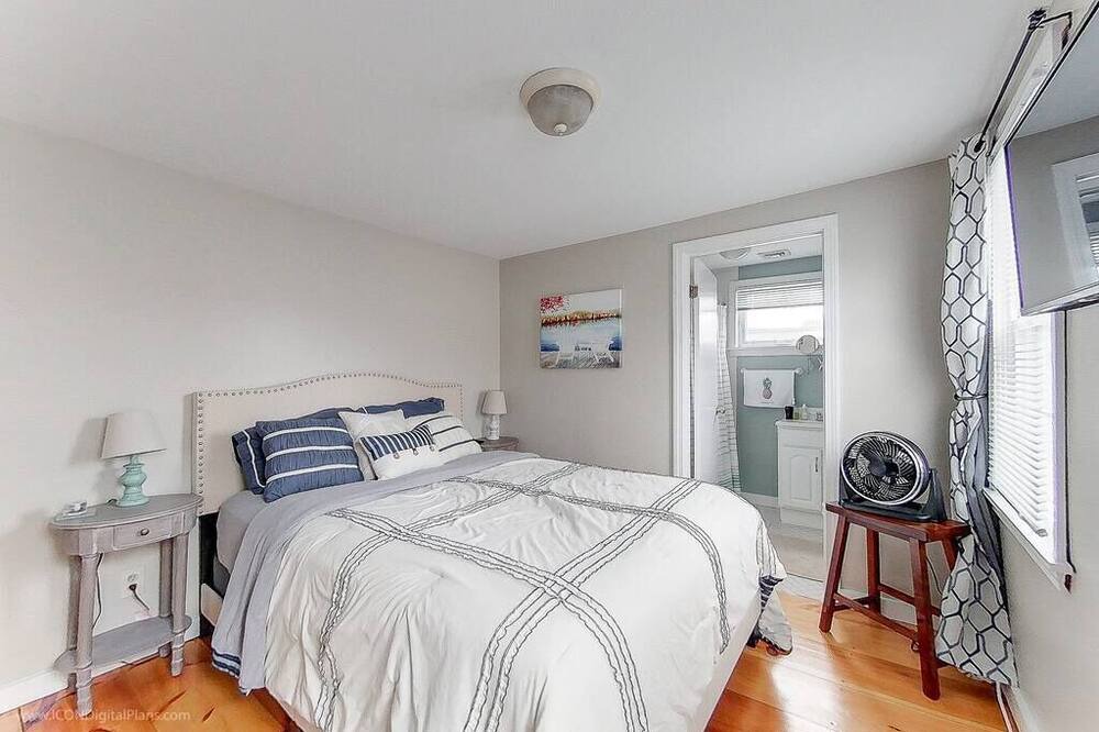 Photo of Bedroom in Yachting Village