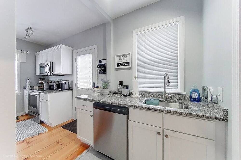 Photo of Kitchen in Yachting Village