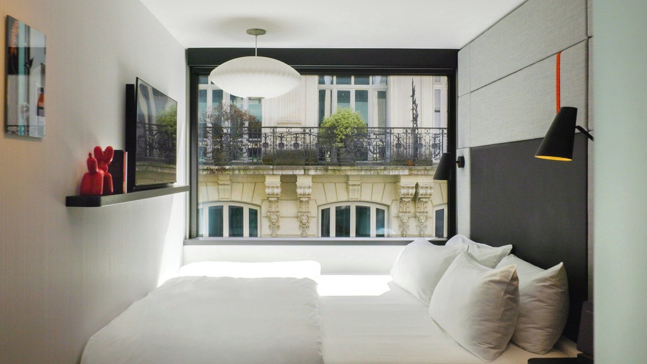 Photo of Bedroom in 2nd Arrondissement
