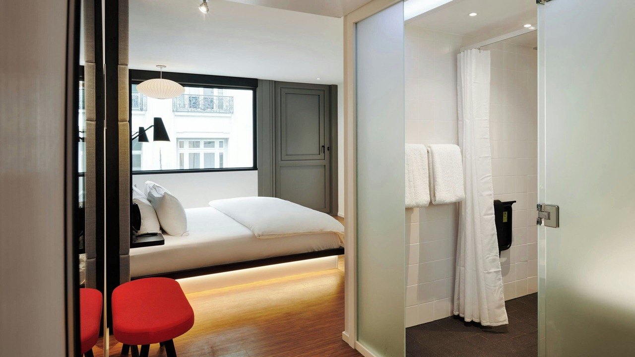Photo of Bedroom in 2nd Arrondissement