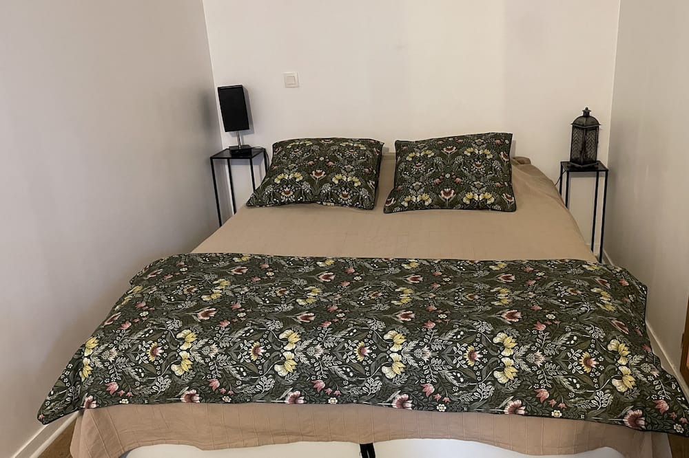 Photo of Bedroom in Louvres