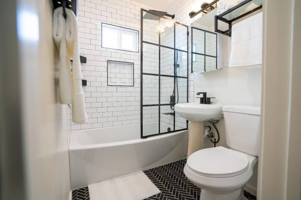 Photo of Bathroom in Sutter