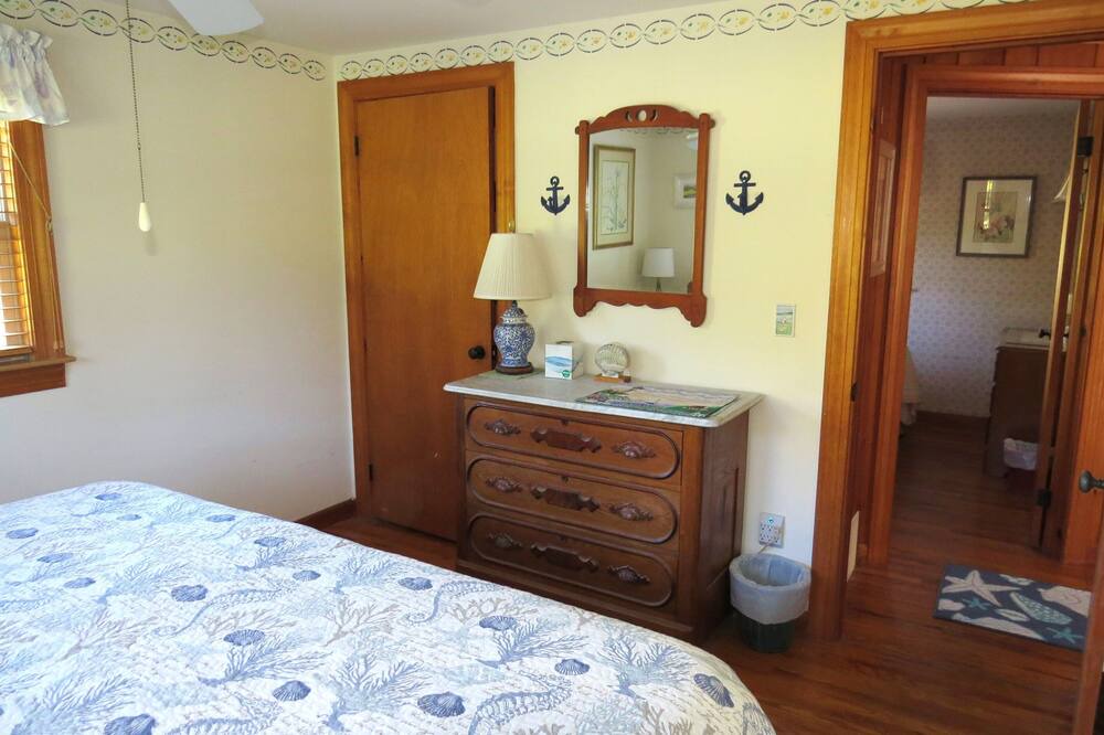Photo of Bedroom in East Orleans