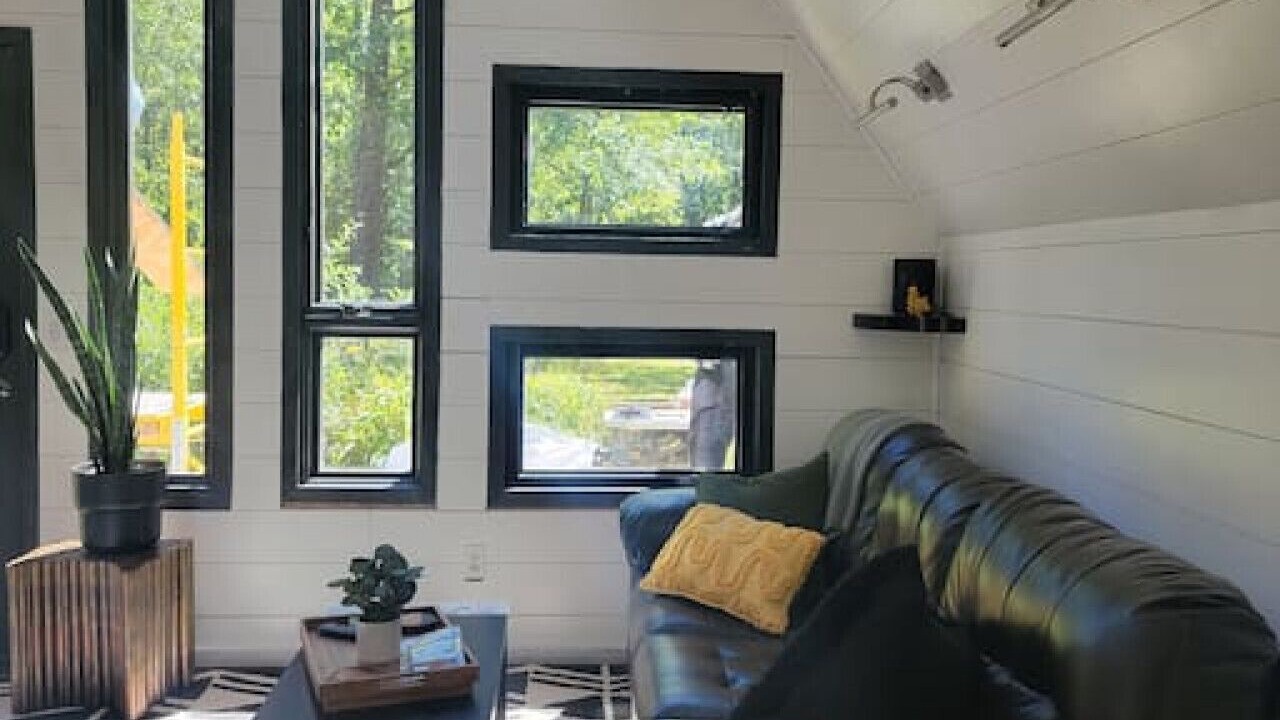 Photo of Livingroom in Brook Park