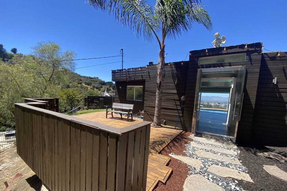 Photo of Others in Hollywood Hills