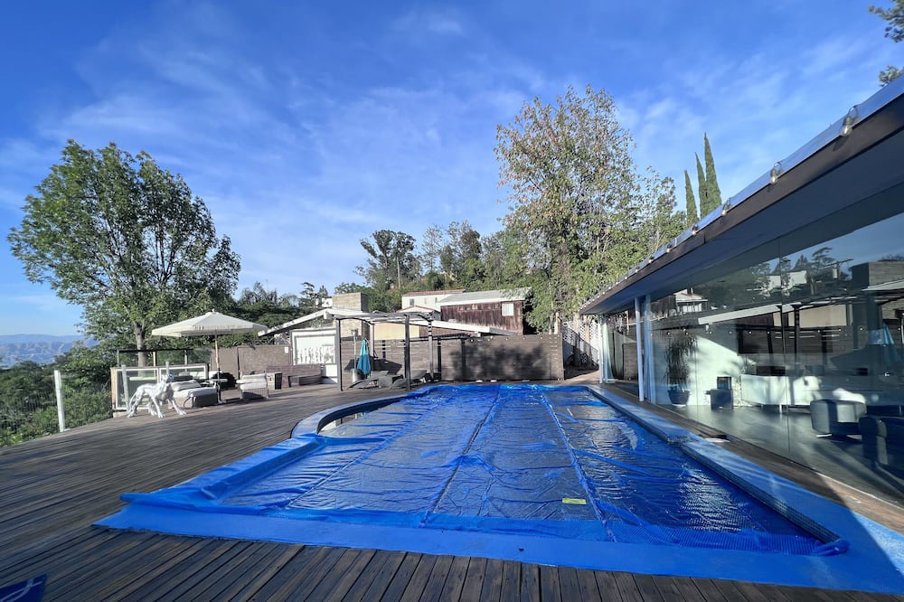 Photo of Outdoor in Hollywood Hills