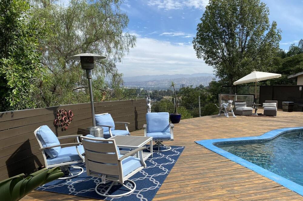 Photo of Others in Hollywood Hills
