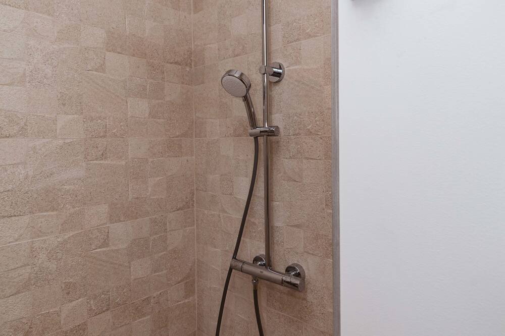 Photo of Bathroom in Vanves