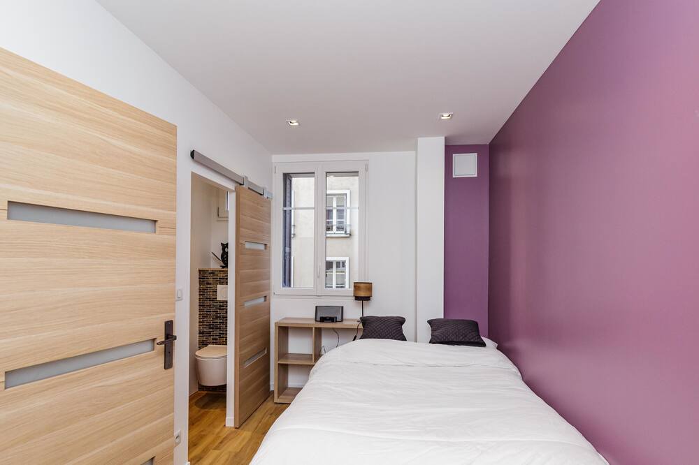 Photo of Bedroom in Vanves