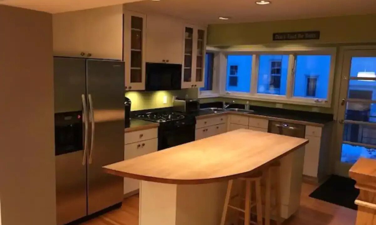 Photo of Kitchen in Cedar-Isles-Dean