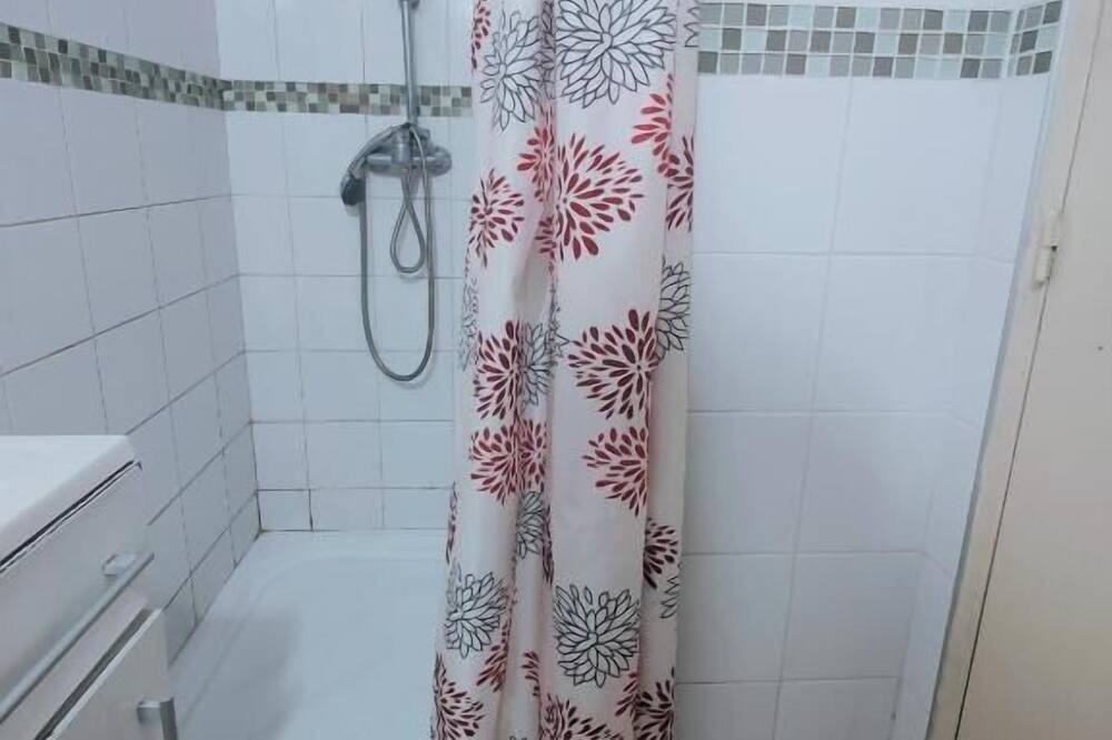 Photo of Bathroom in Stains