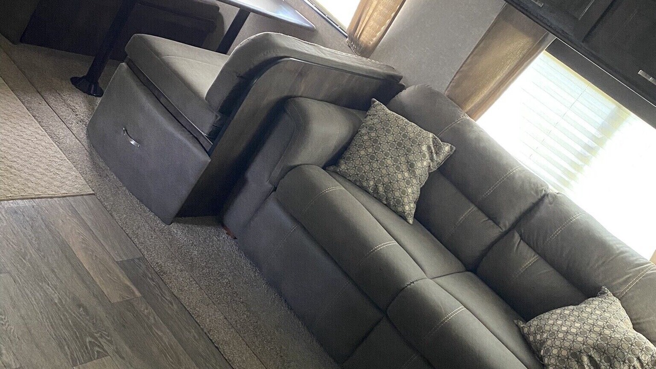 Photo of Livingroom in Alexandria