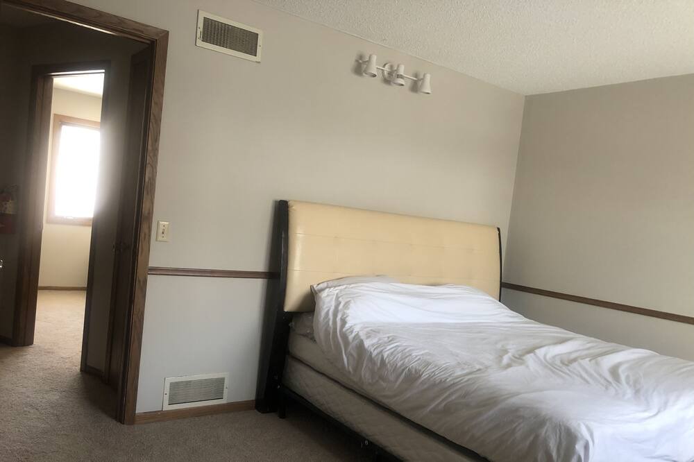 Photo of Bedroom in West Bloomington