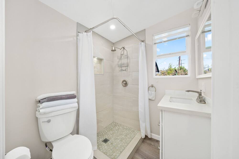 Photo of Bathroom in North Long Beach