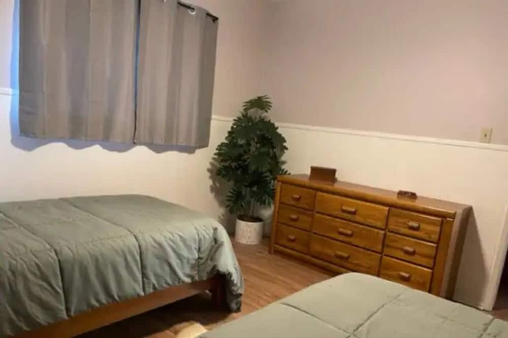 Photo of Bedroom in Wofford Heights