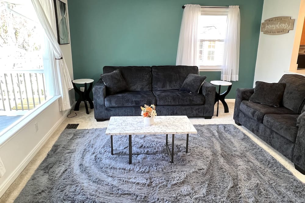 Photo of Livingroom in Arden-on-the-Severn