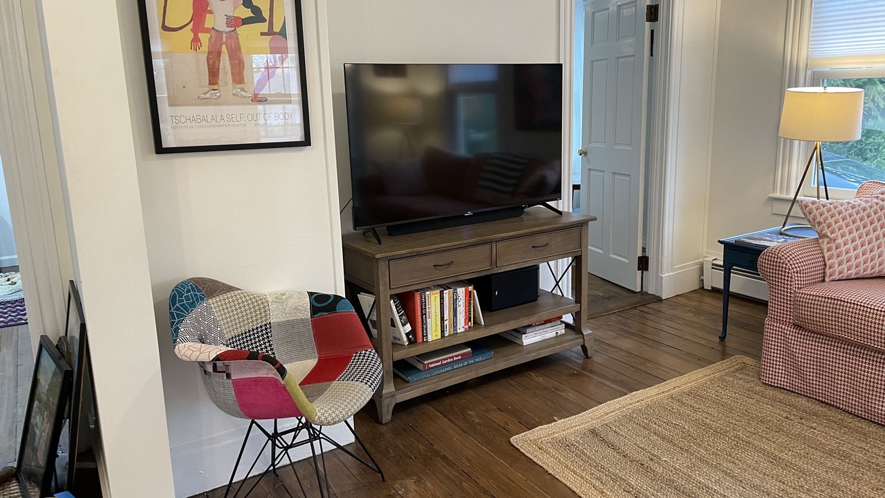 Photo of Livingroom in Jamestown