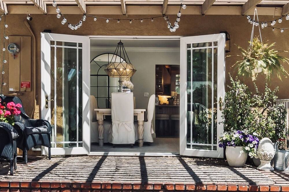 Photo of Outdoor in Northridge