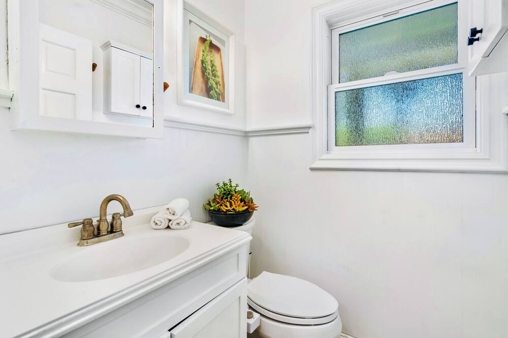 Photo of Bathroom in Northridge
