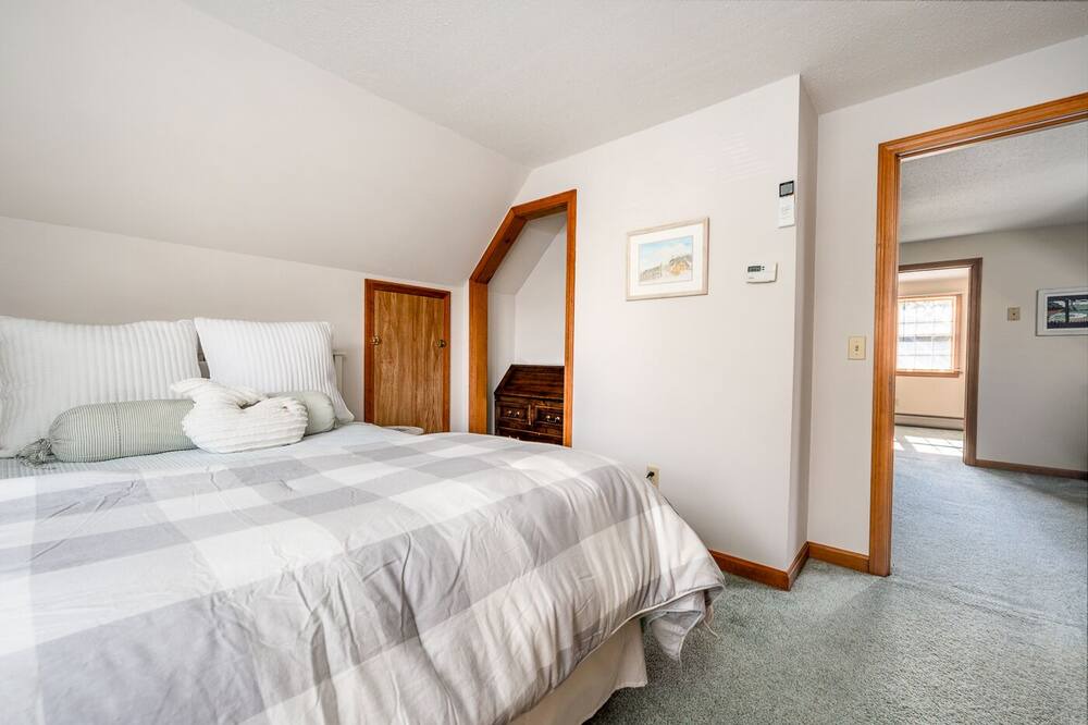 Photo of Bedroom in Brewster