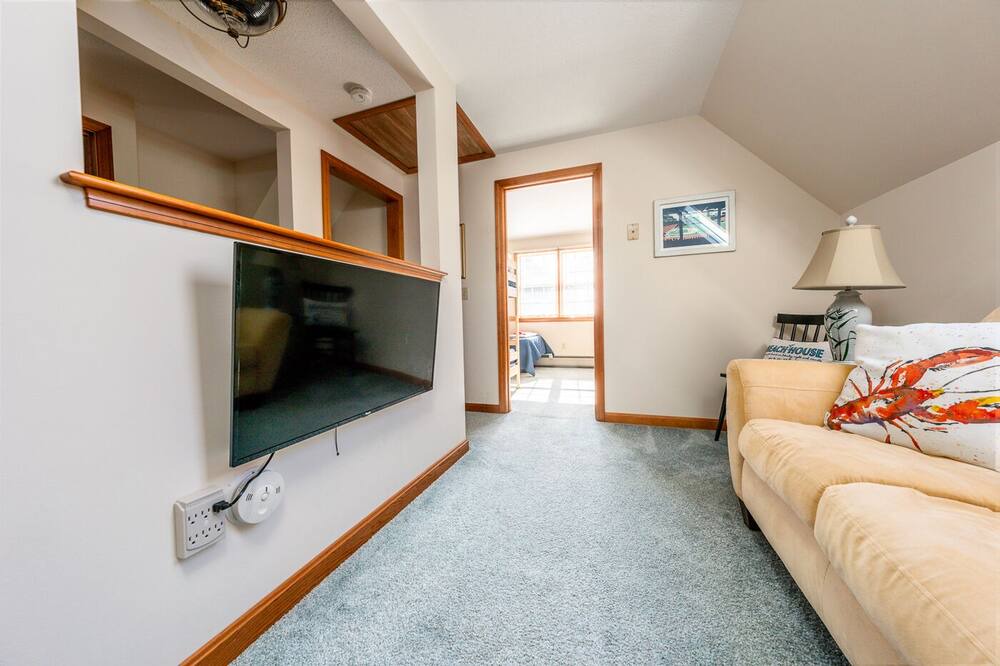 Photo of Livingroom in Brewster