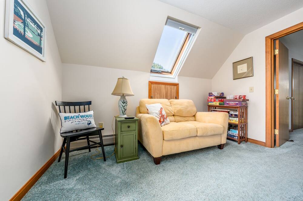 Photo of Livingroom in Brewster