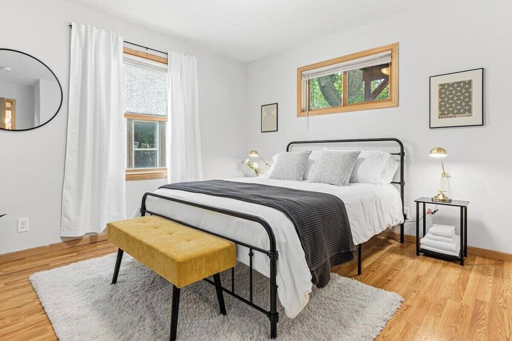 Photo of Bedroom in Merriam Park