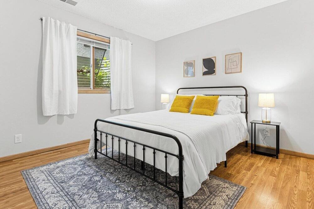 Photo of Bedroom in Merriam Park