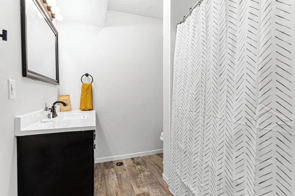 Photo of Bathroom in Merriam Park