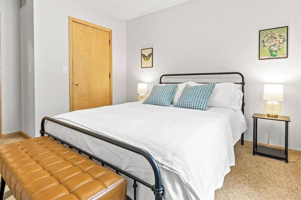 Photo of Bedroom in Merriam Park