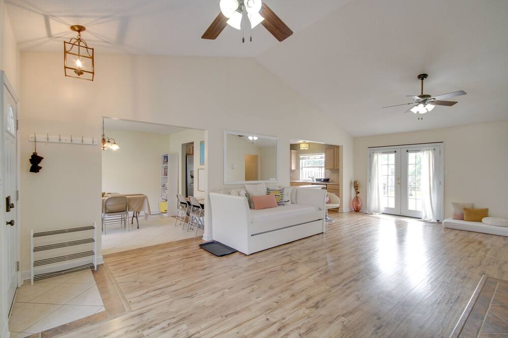 Photo of Bedroom in Gulfport