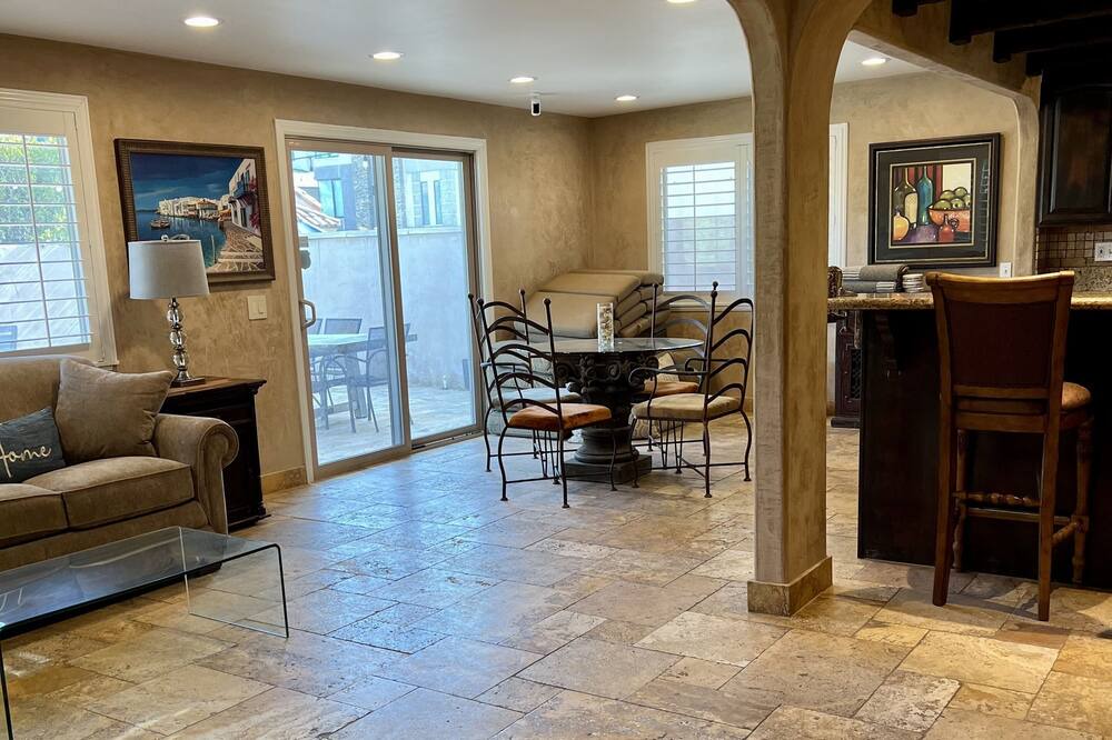 Photo of Bedroom in Oxnard Shores