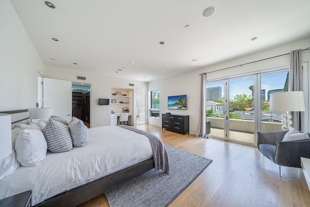 Photo of Bedroom in Carthay Circle