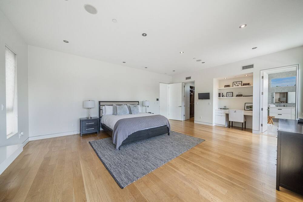 Photo of Bedroom in Carthay Circle